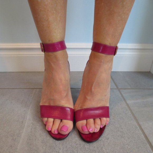 LAST CHANCE BEVERLY FELDMAN Vintage Rose Red High Heel Ankle Strap Sandals - Picture 2 of 14